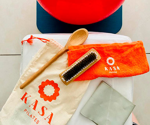 Acessórios KASA Pilates: bolsa, toalha e escova